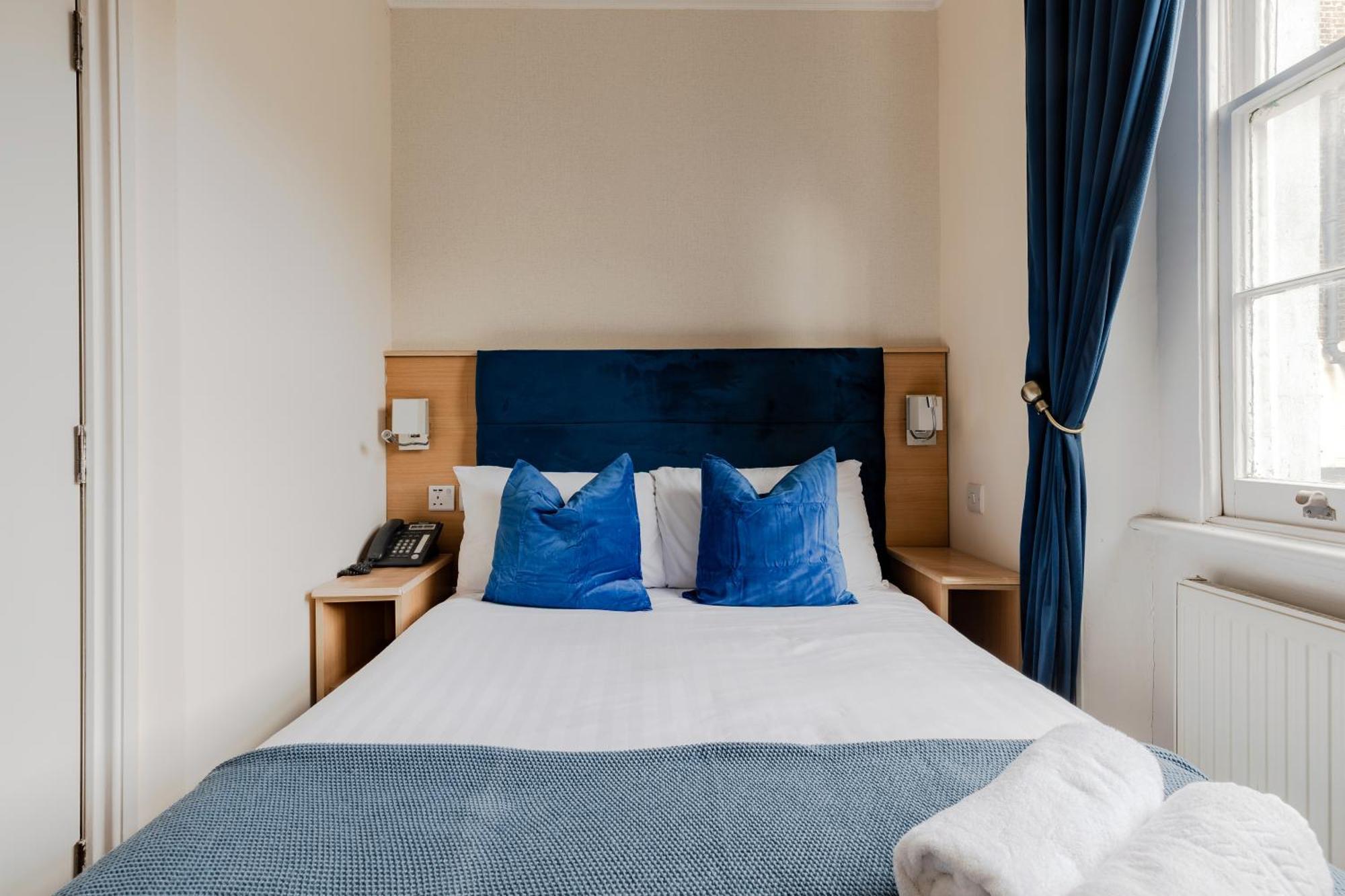 Hotel Mina 3*