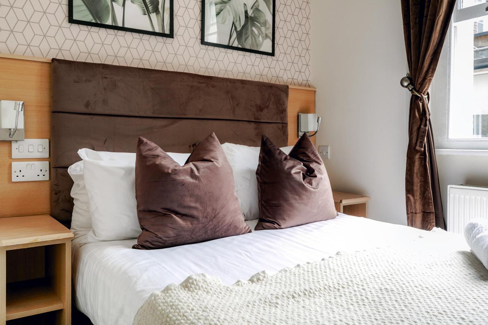 Mina Hotel London