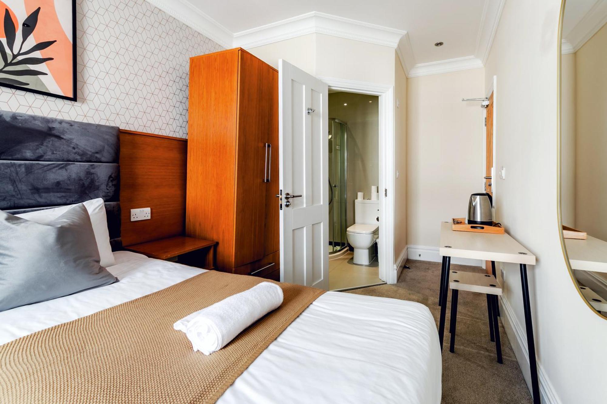 Hotel Mina 3*