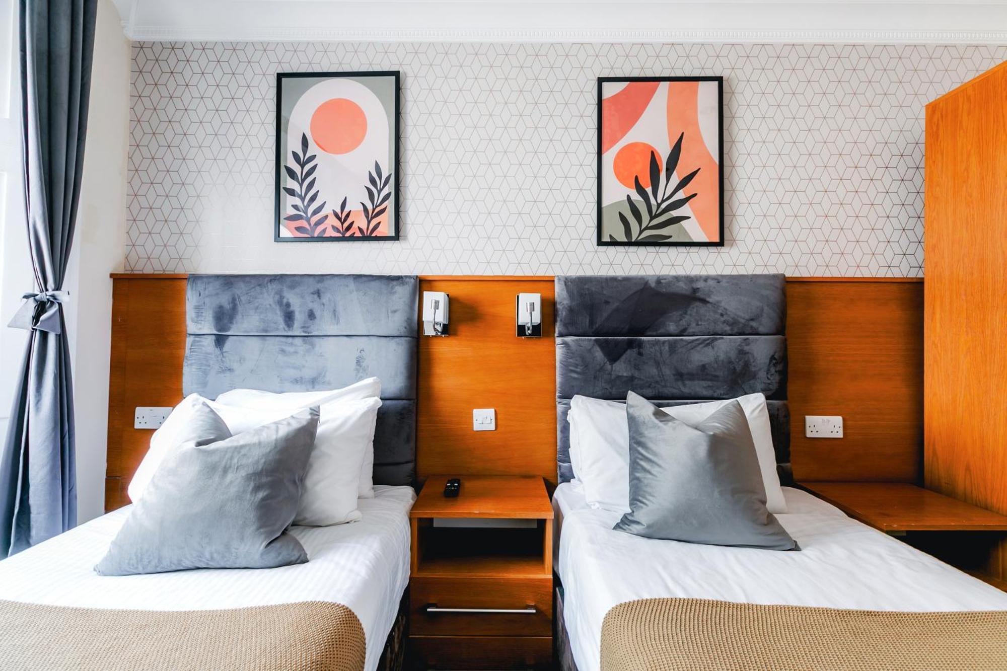 Hotel Mina 3*